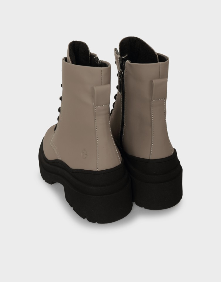 WOMEN BOOTS