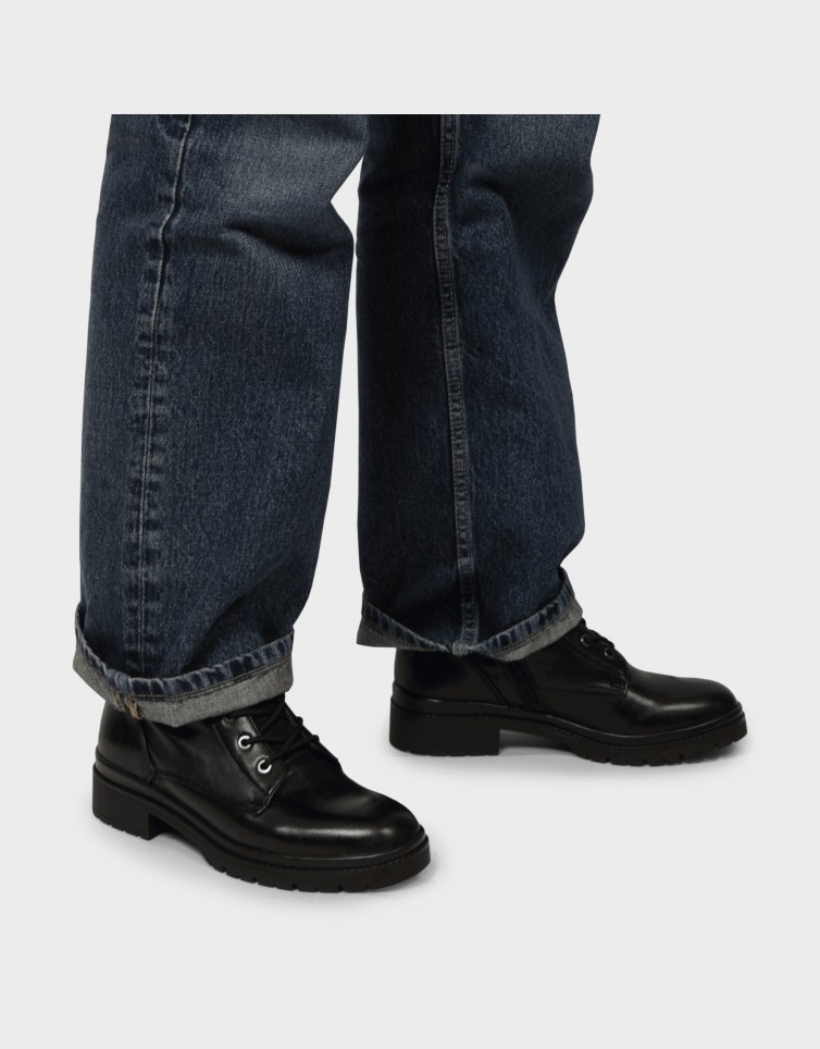 WOMEN BOOTS