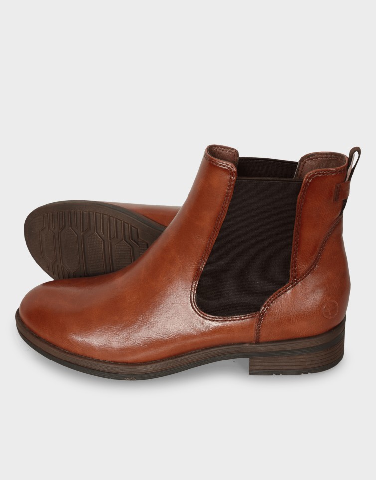CHELSEA BOOTS