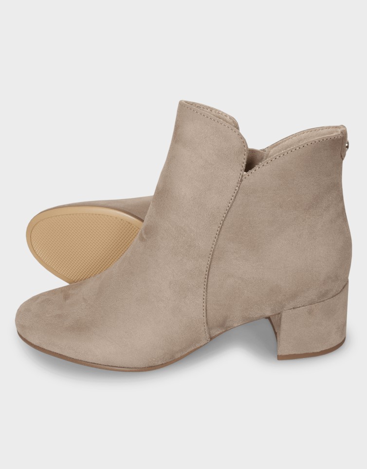 ZIPPED CLASSIC BOOTS