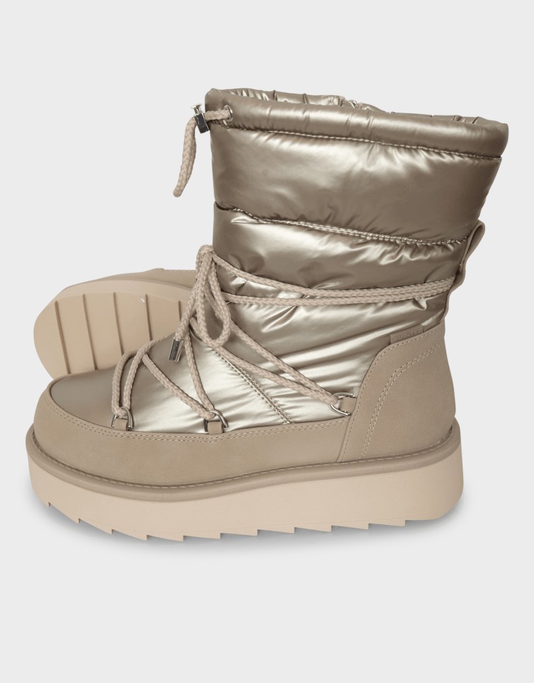 FUR BOOTS