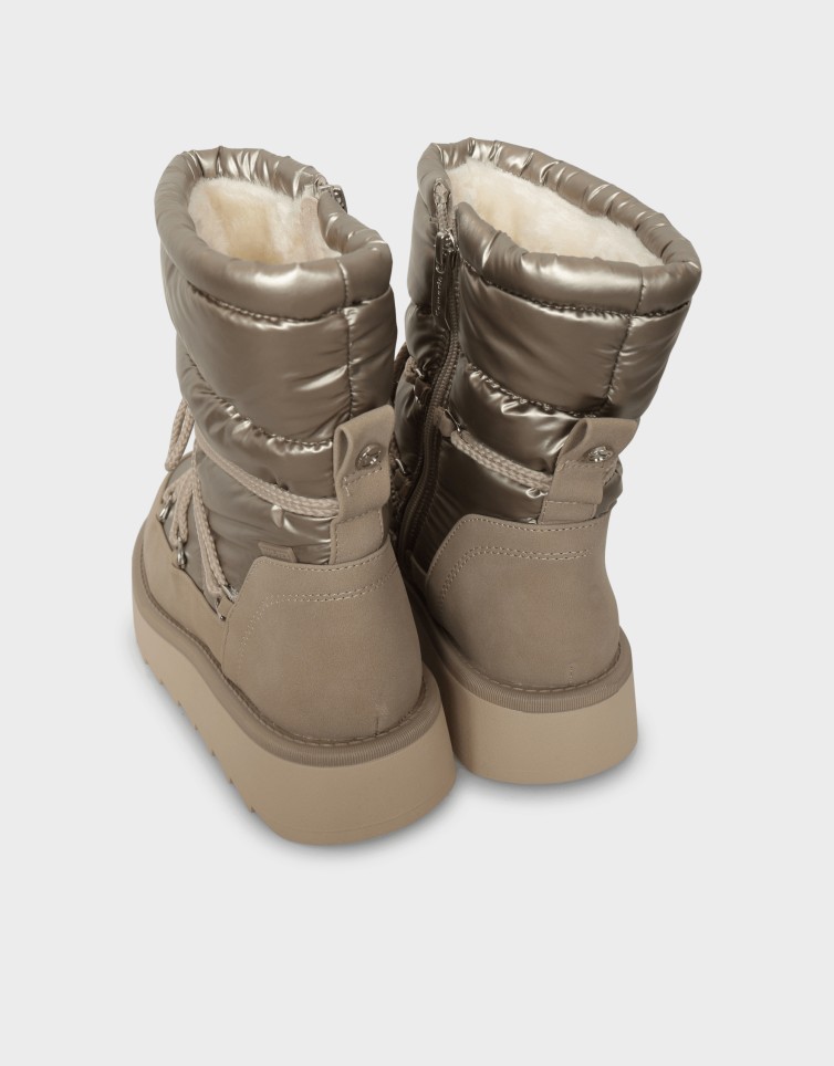 FUR BOOTS
