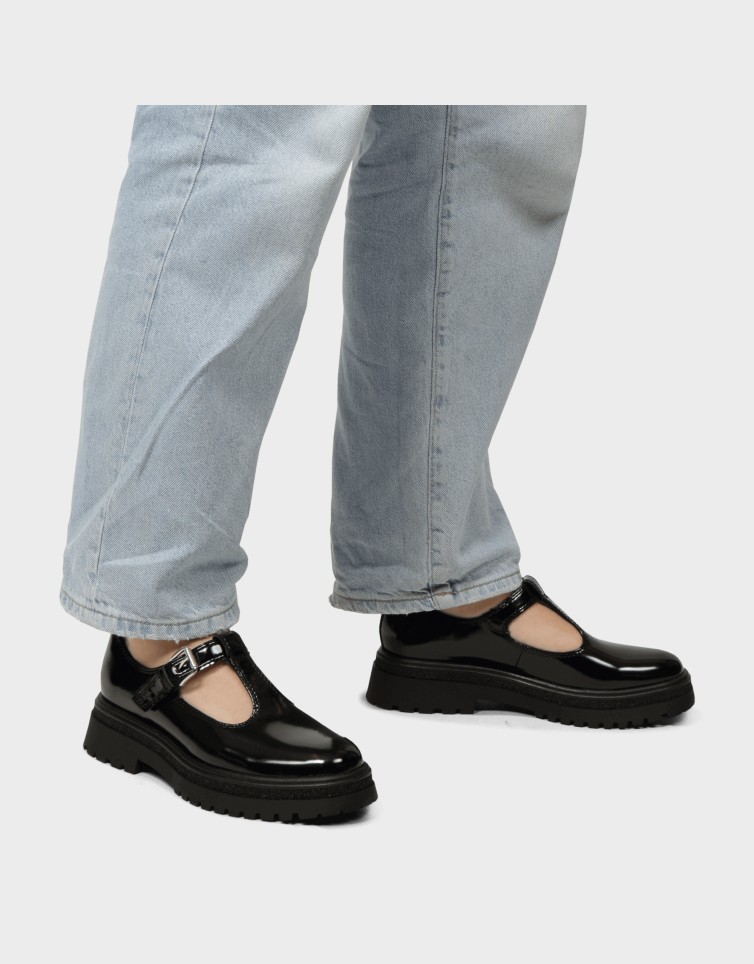 SLIP-ON LOAFERS