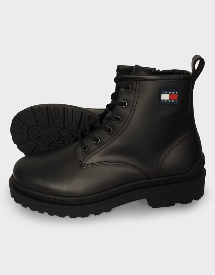 LACE UP RUBBERIZED