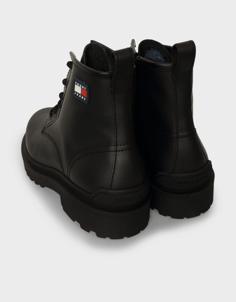 LACE UP RUBBERIZED