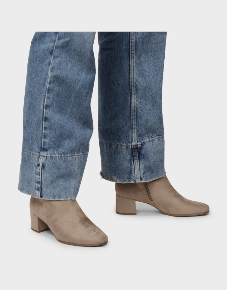 ZIPPED CLASSIC BOOTS