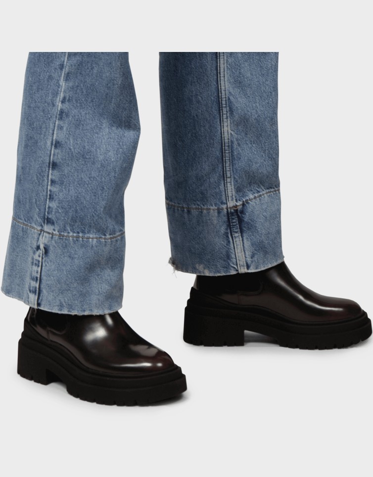 CHELSEA BOOT