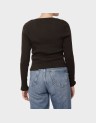 D1 ESSENTIAL BUTTON THRU LS TOP