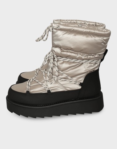 FUR BOOTS