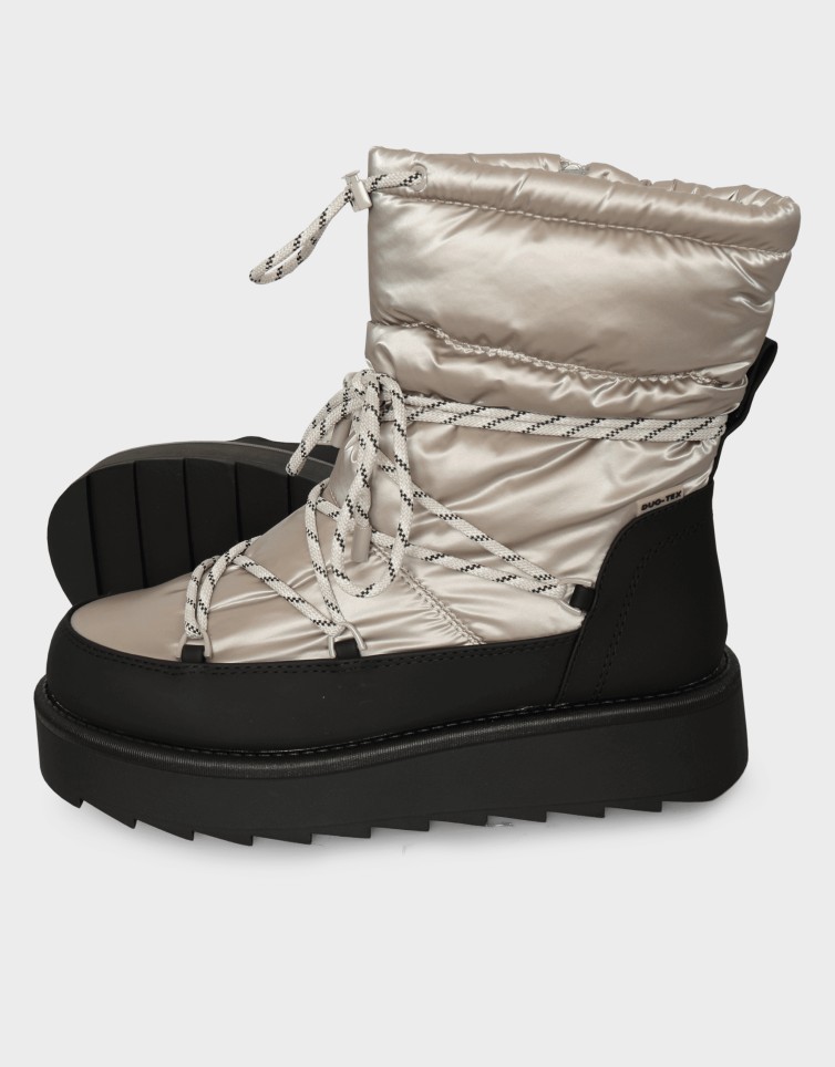 FUR BOOTS