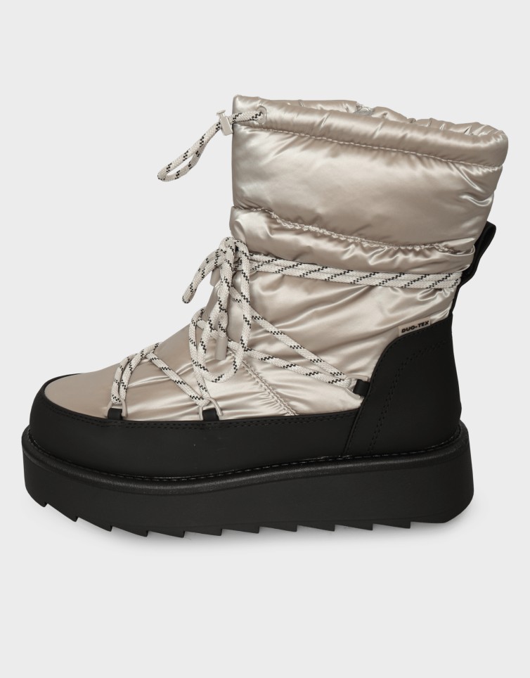 FUR BOOTS