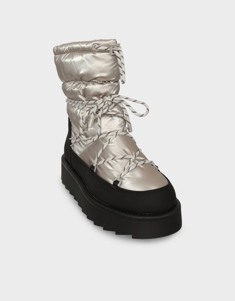 FUR BOOTS