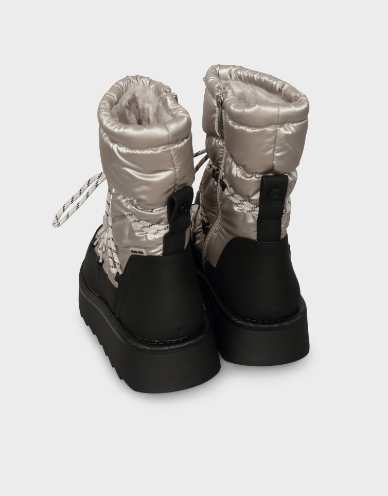 FUR BOOTS