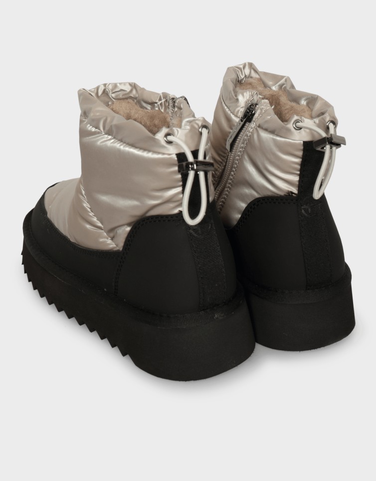 WOMEN BOOTS