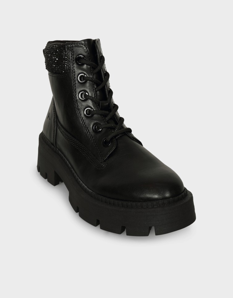 WOMEN BOOTS