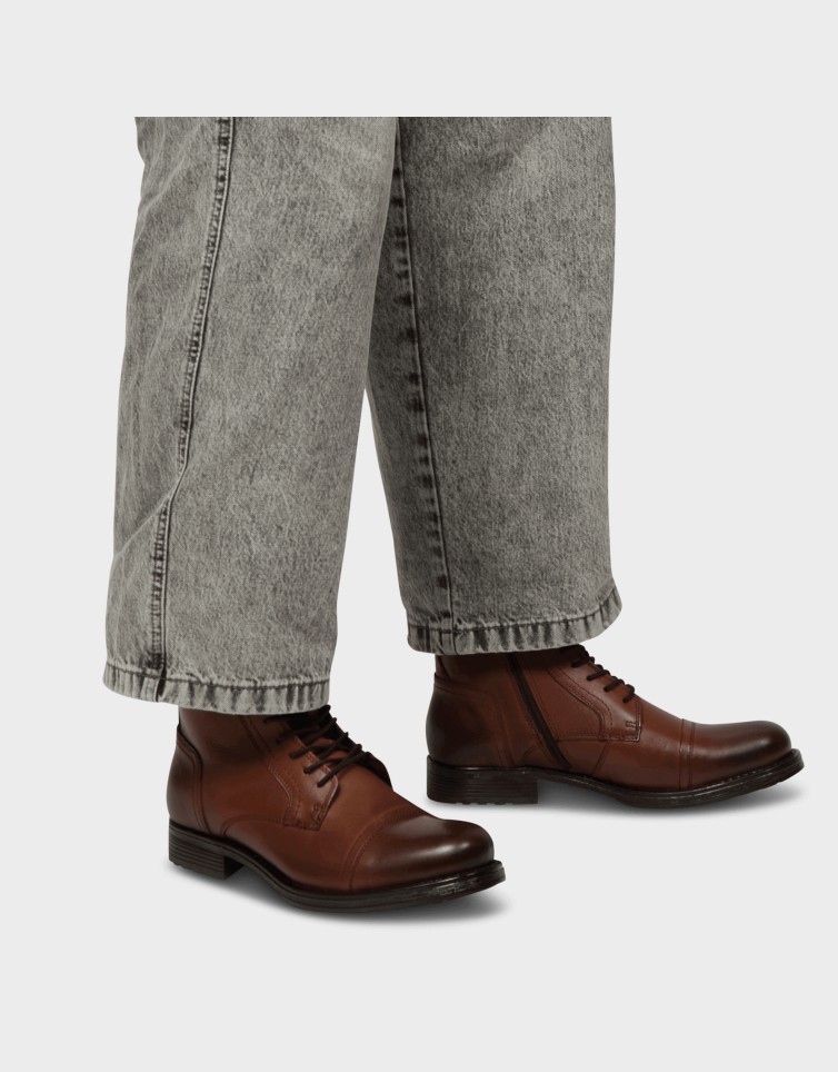 RUSSEL LEATHER