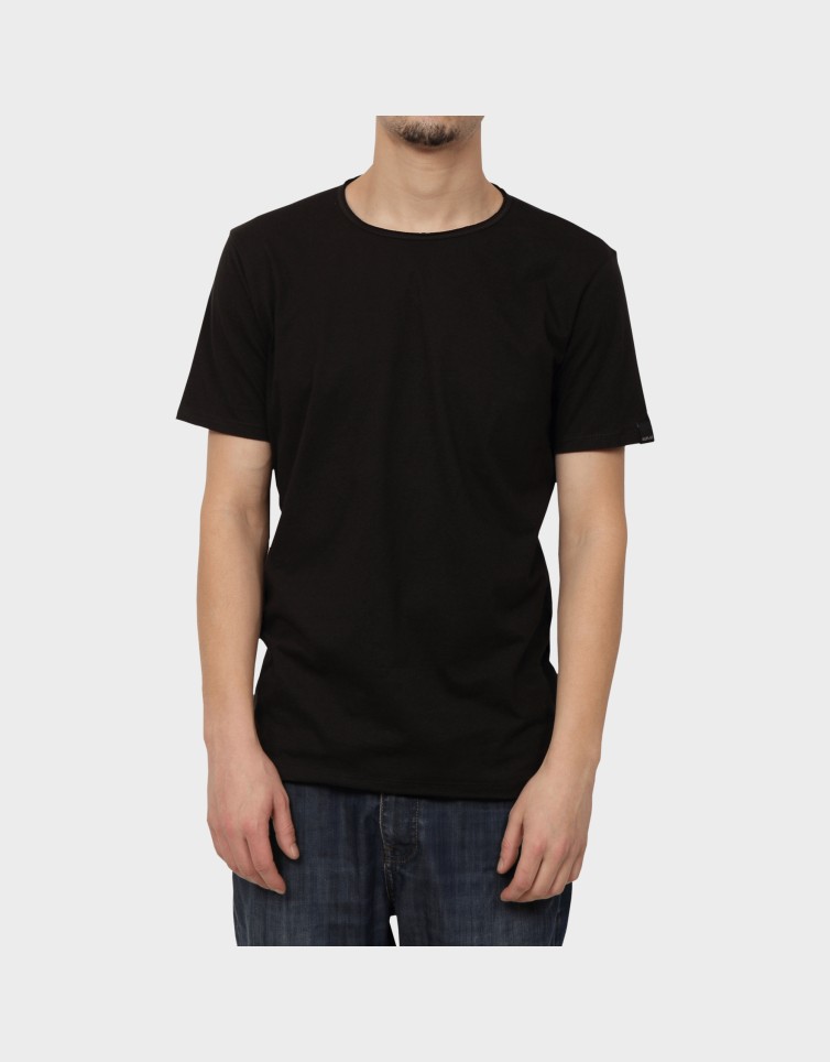 BASIC TEE