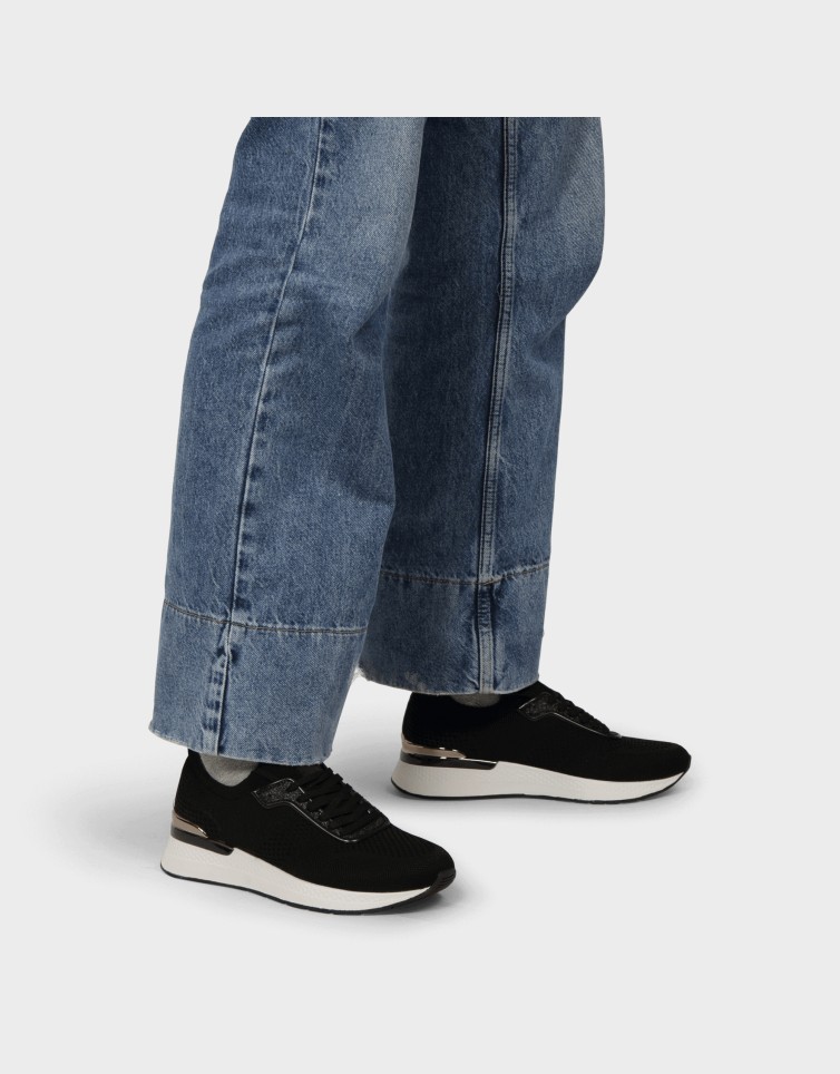WOVEN LACE-UP