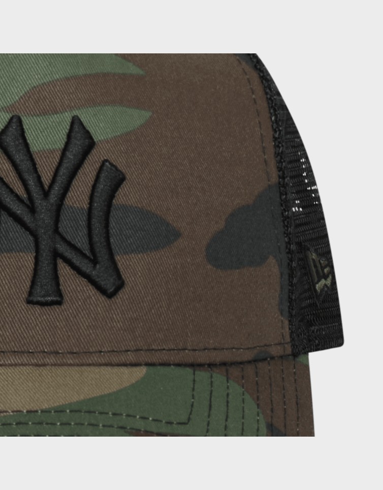 CLEAN CAMO TRUCKER NY YANKEES
