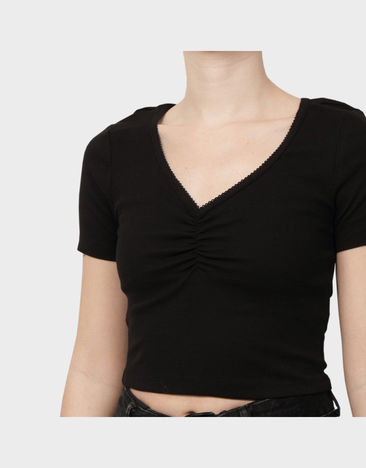 BETTY LIFE S/S SCALLOP V-NECK