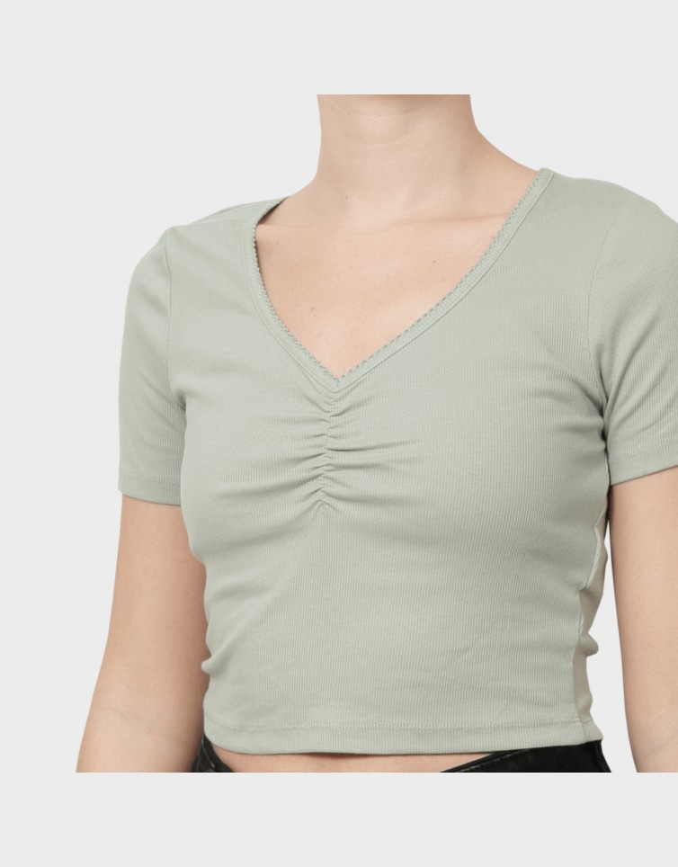 BETTY LIFE S/S SCALLOP V-NECK