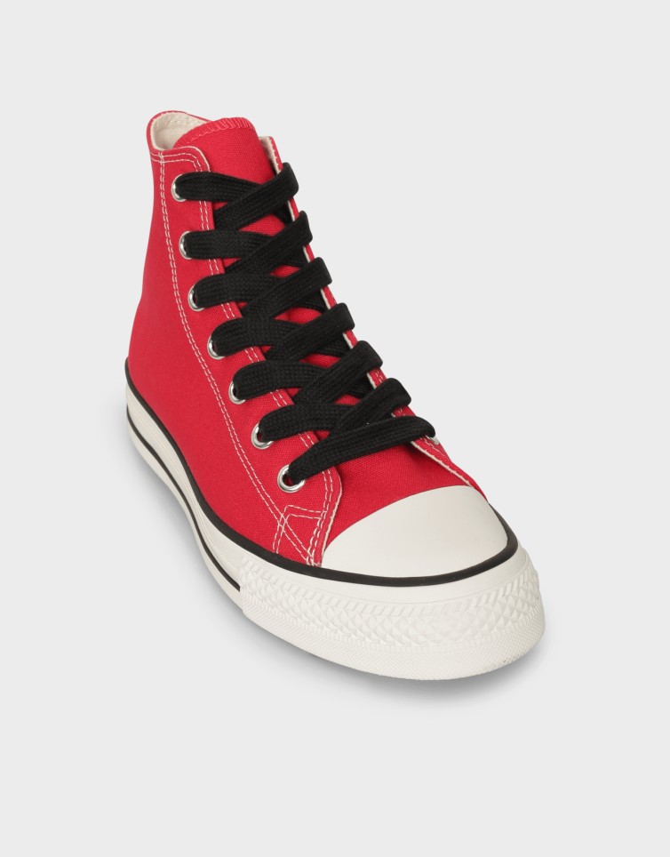 CHUCK TAYLOR THROWBACK