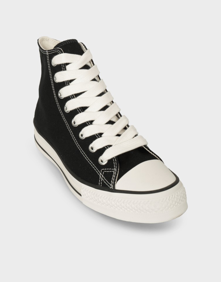 CHUCK TAYLOR THROWBACK