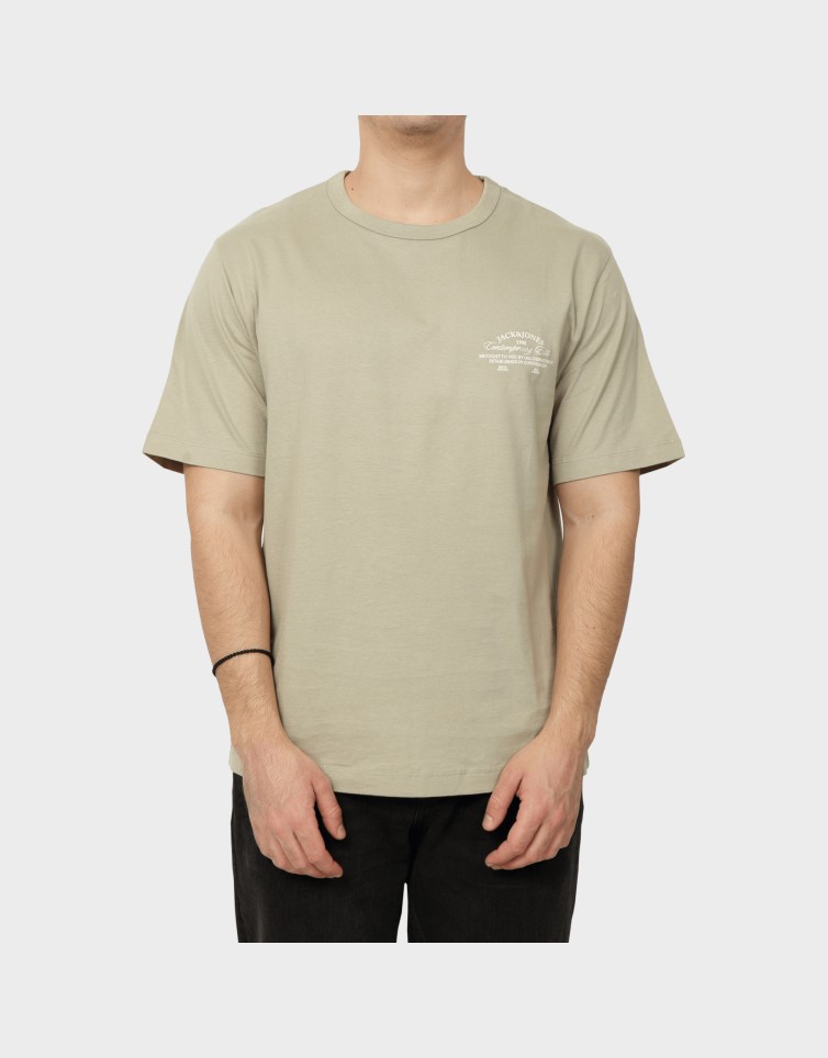 JORNANTUCKET SCRIPT CHEST TEE