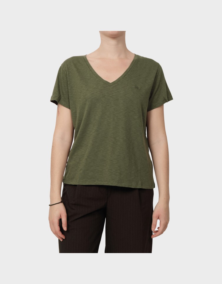 D1 STUDIOS SLUB EMB VEE TEE