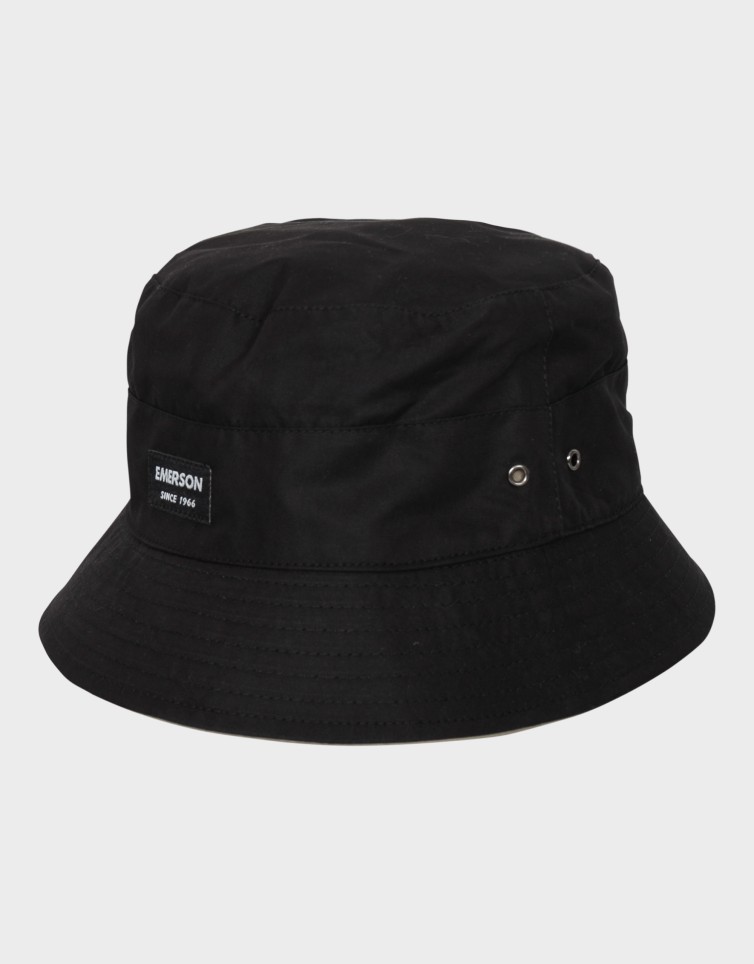 BUCKET HAT