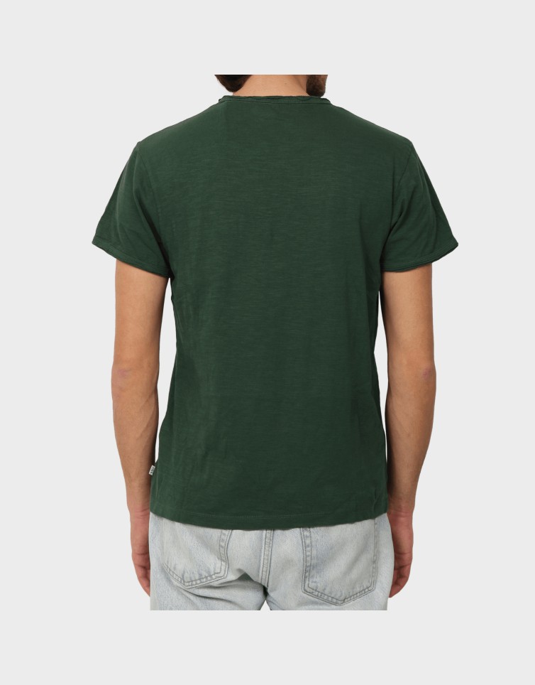 BASIC BUTTON TEE