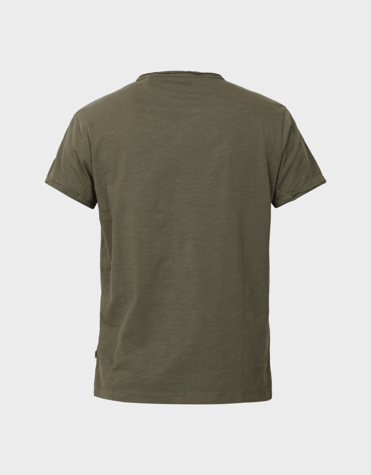 BASIC BUTTON TEE
