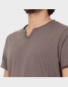 BASIC BUTTON TEE
