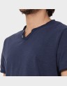 BASIC BUTTON TEE