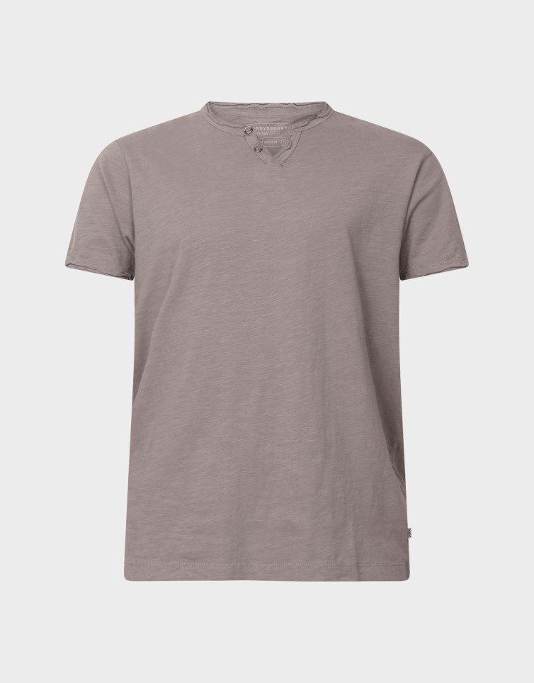 BASIC BUTTON TEE