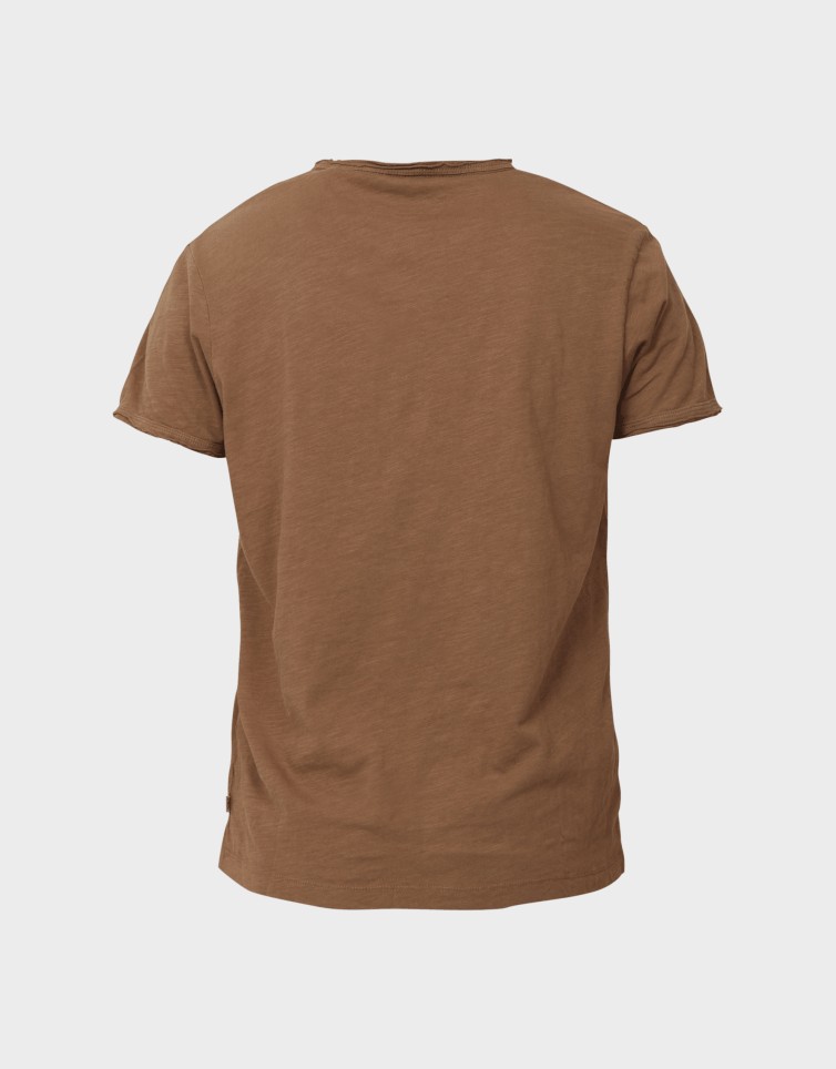 BASIC BUTTON TEE