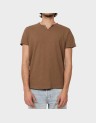 BASIC BUTTON TEE