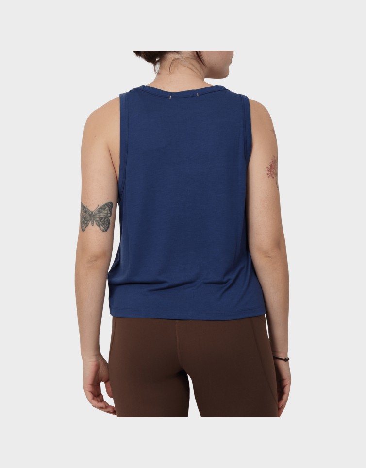 ESSENTIAL TEE