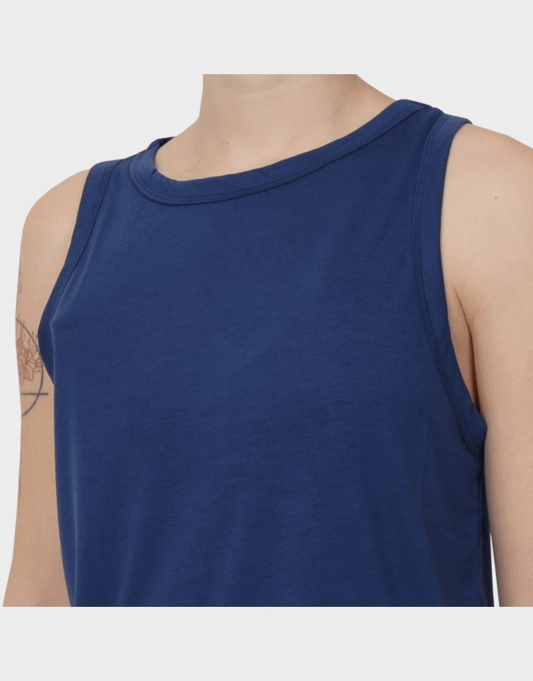 ESSENTIAL TEE