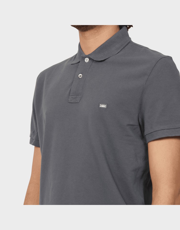 ESSENTIAL POLO