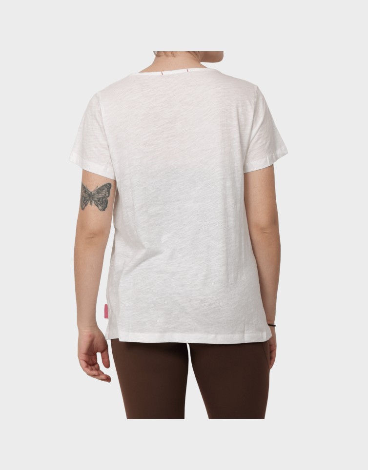 ESSENTIAL TEE