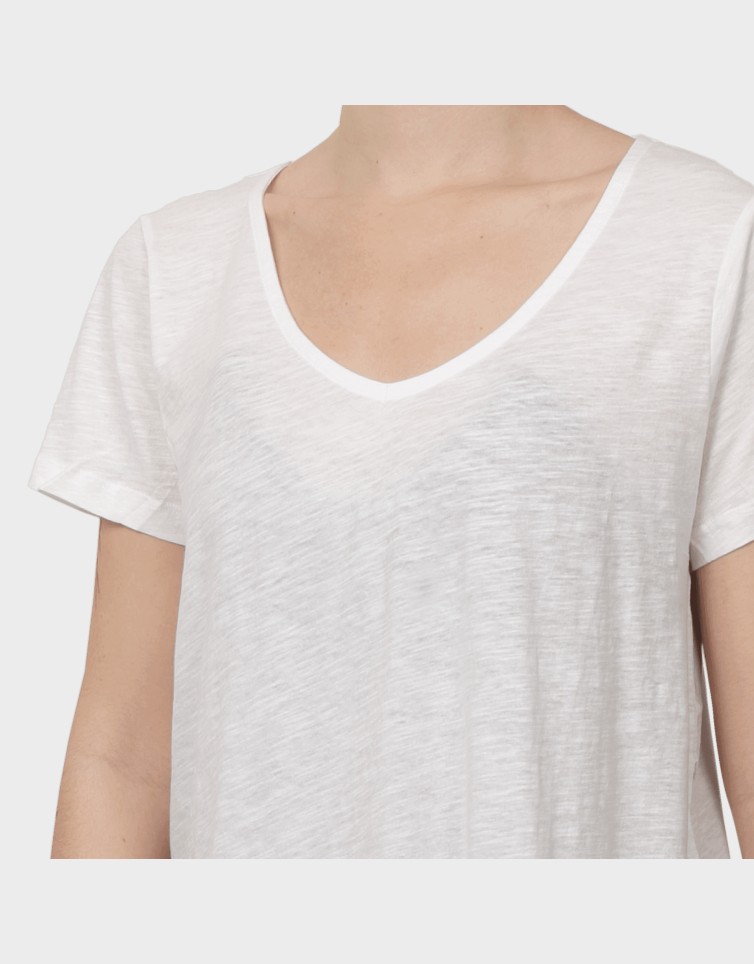 ESSENTIAL TEE