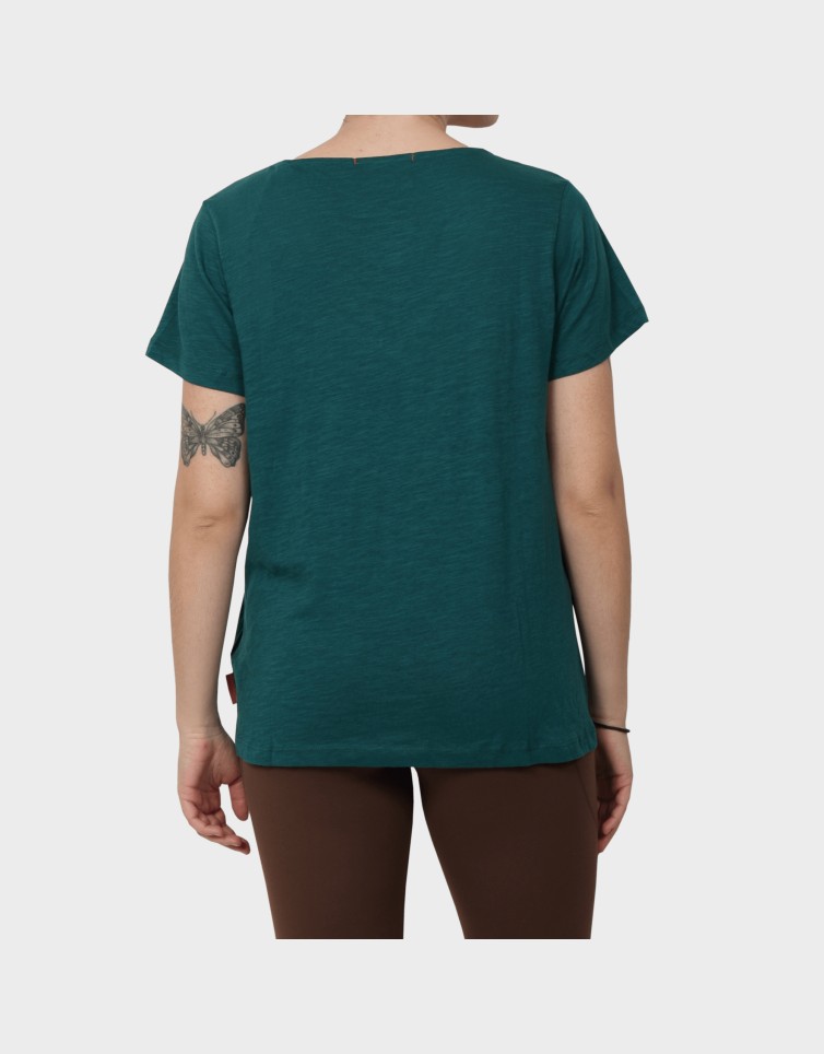 ESSENTIAL TEE