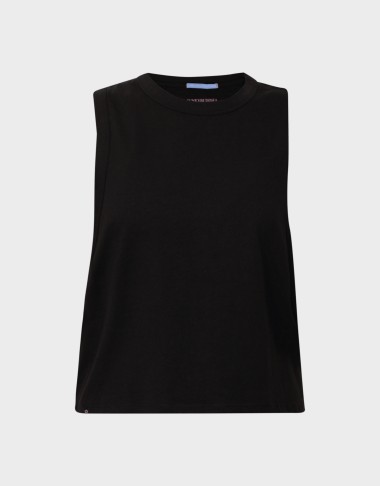 ESSENTIAL TEE