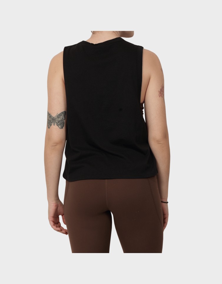 ESSENTIAL TEE