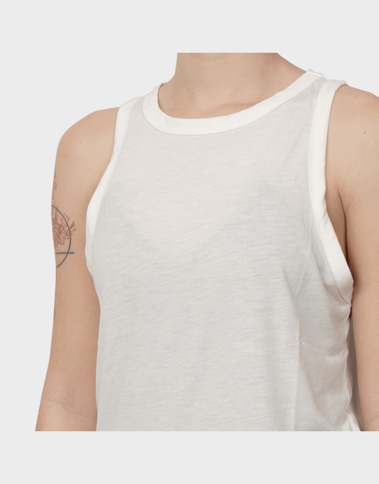 ESSENTIAL TEE