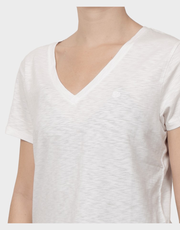 D1 STUDIOS SLUB EMB VEE TEE