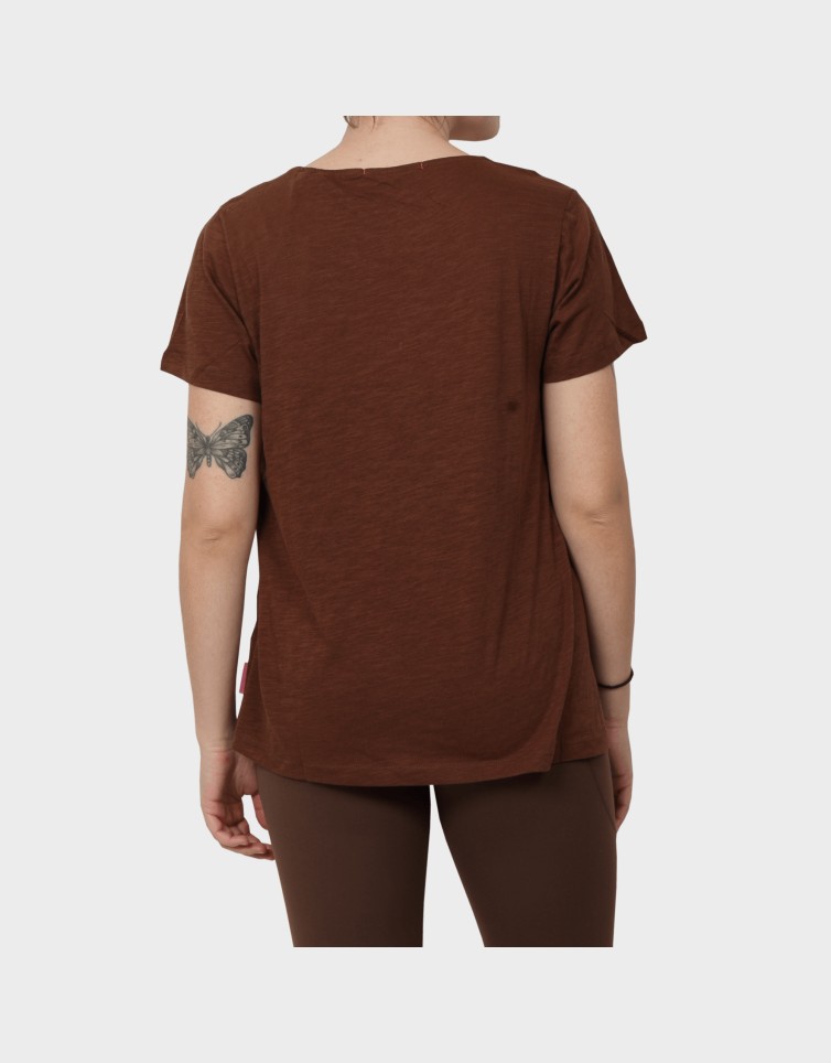 ESSENTIAL TEE