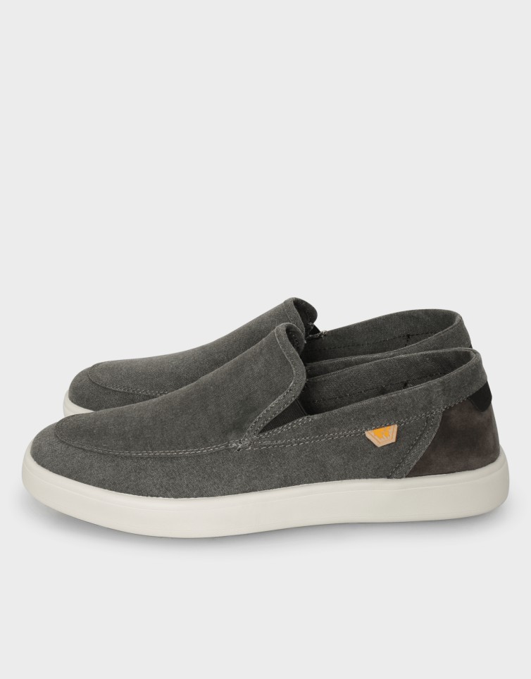 GROOVE SLIP-ON