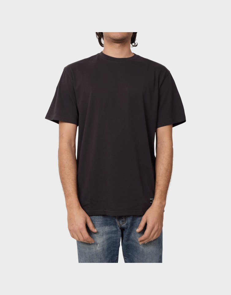 ESSENTIAL TEE